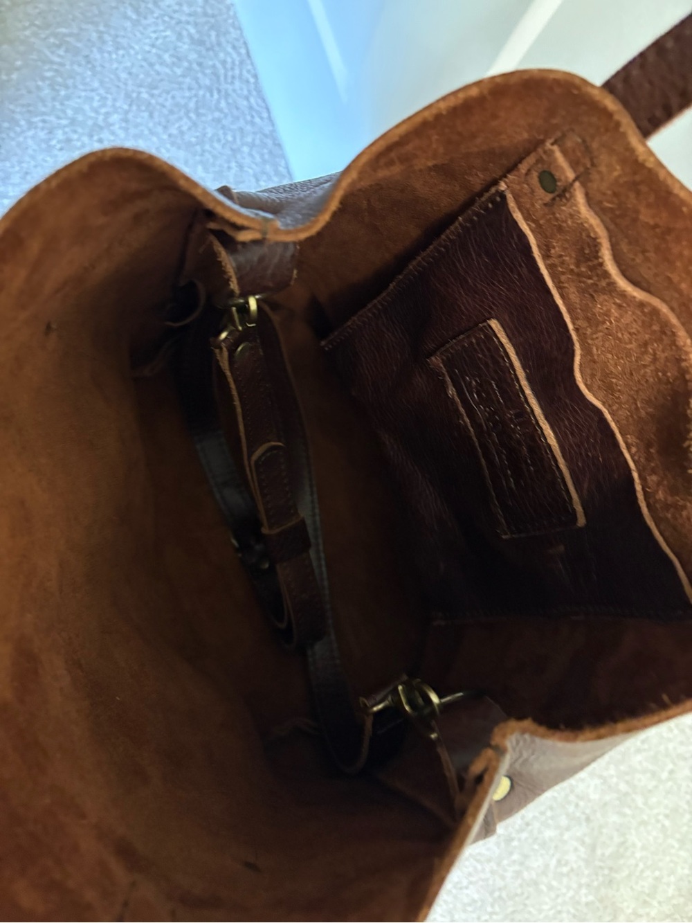 Portland Leather crossbody tote in cold brew - Picture 3 of 5